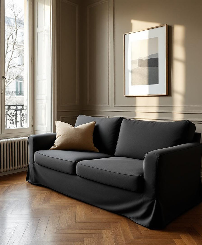 Housse Élégance graphite sur canapé 3 places, appartement parisien